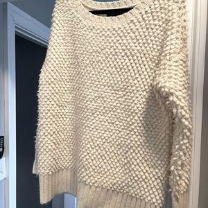 Super comfy warm sweater! Worn once!